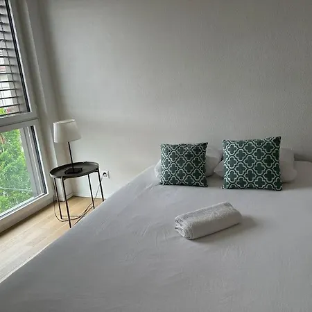 Logement Moderne Et Spacieux ! *
