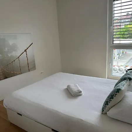 Logement Moderne Et Spacieux ! *